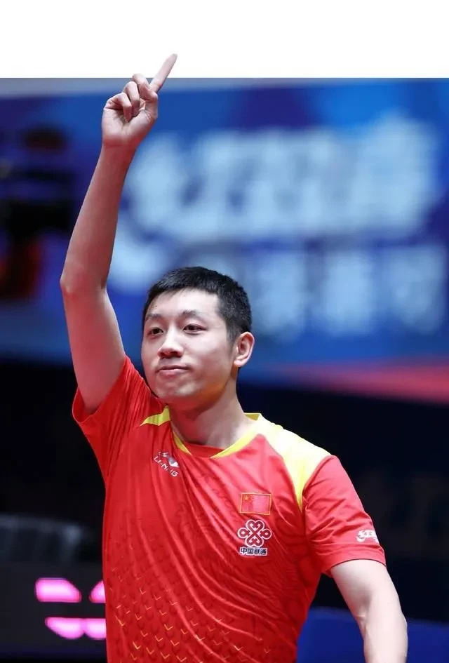 法国乒乓球队爆冷波兰乒乓球队，许昕送出助攻的简单介绍