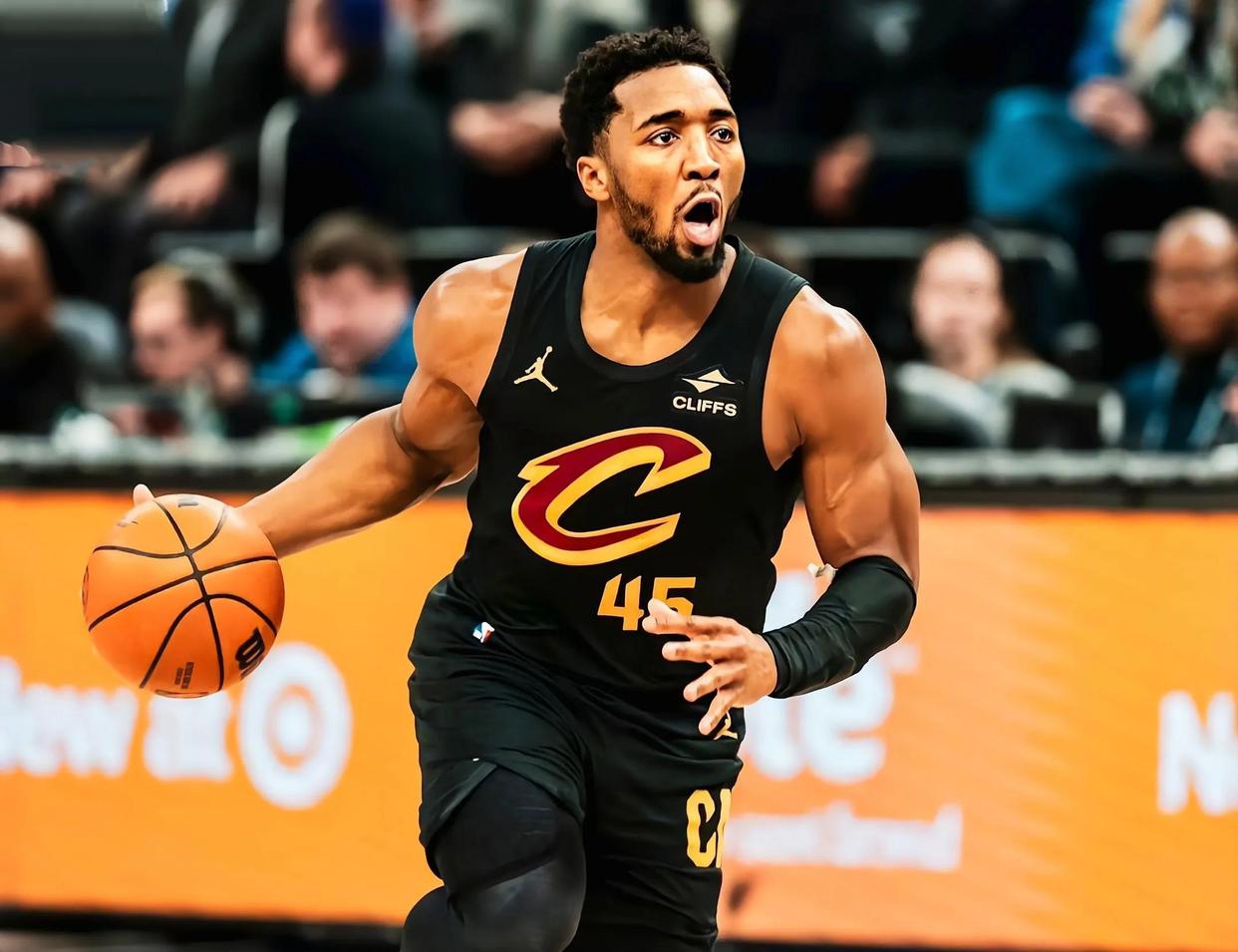 猛龙碾压澳大利亚男篮，乔治打破历史纪录的简单介绍