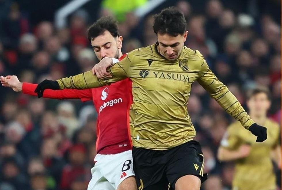 关于巴西轻取乌拉圭，布鲁诺·费尔南德斯完成帽子戏法的信息